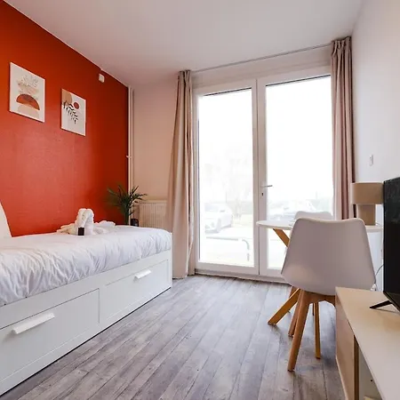 Renove Cosy Apartment